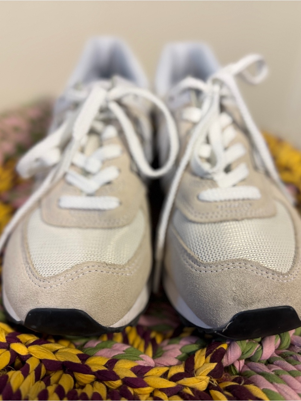 New Balance Beige & White Retro Runner size 8 - Picture 2 of 5